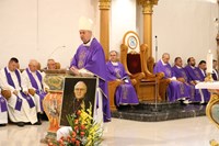 Biskup Josip Mrzljak na 13. obljetnicu smrti biskupa Marka Cujela: "U svojoj jednostavnosti i pobožnosti bio je primjer svima"